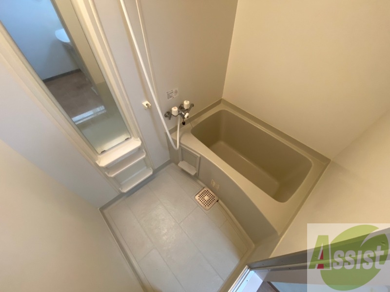 バス・シャワールーム　お風呂になります。一日の疲れを癒してくださいね。