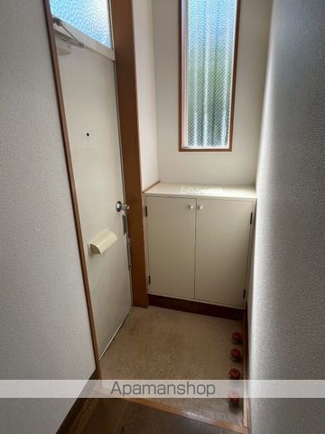 コーポ下白銀の玄関写真