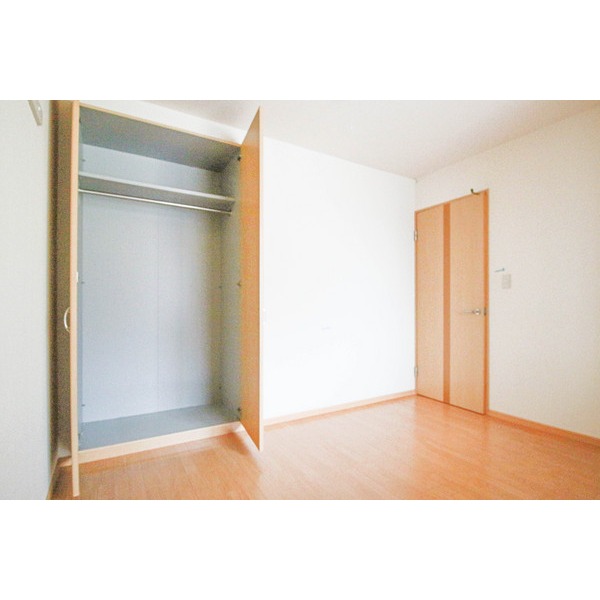 収納　同じ建物の別のお部屋