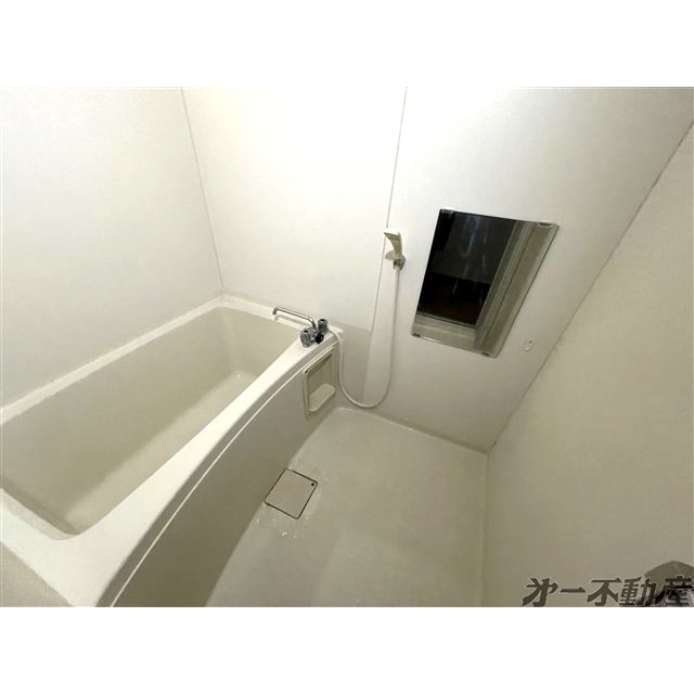 バス・シャワールーム　バスルーム