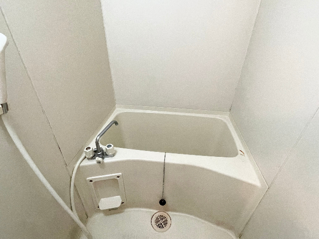 バス・シャワールーム　※室内写真は別室サンプル写真。