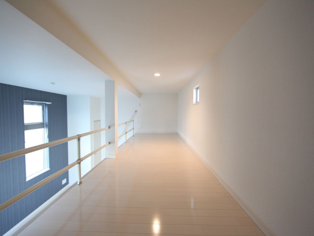 その他部屋・スペース　上階ロフト6帖（収納としてもお部屋としても使えます）