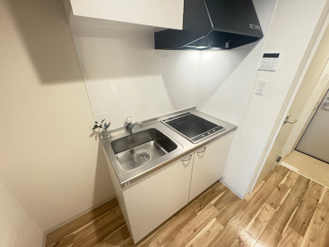 キッチン　２口ＩＨ付きです。