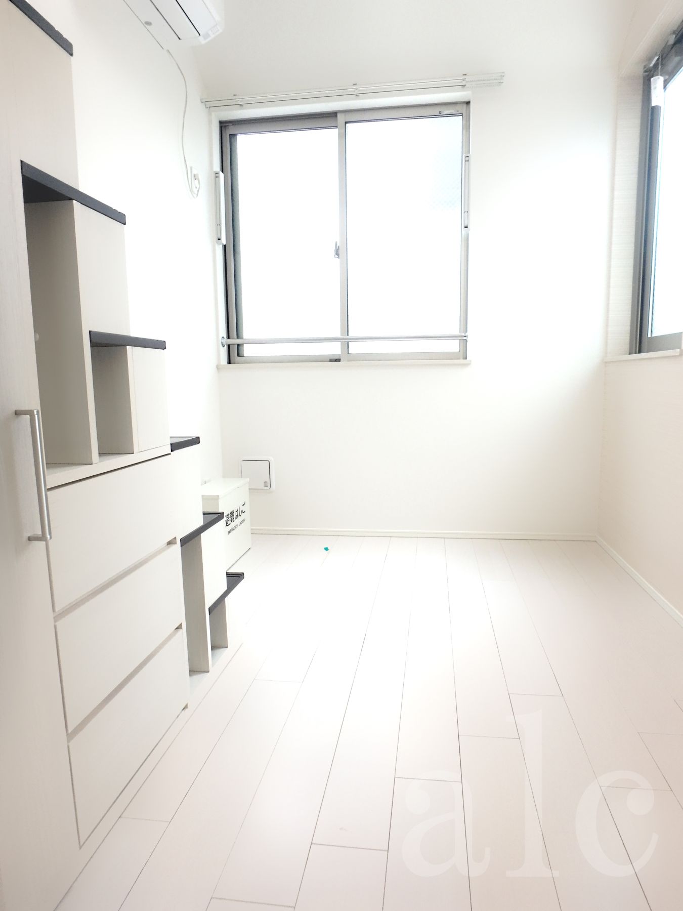 その他部屋・スペース　白を基調とした内装は開放感があります。どんな家具にも合わせや