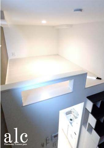 その他設備　収納の他、寝室や居室としてもご利用可能、大型ロフト。TVコン