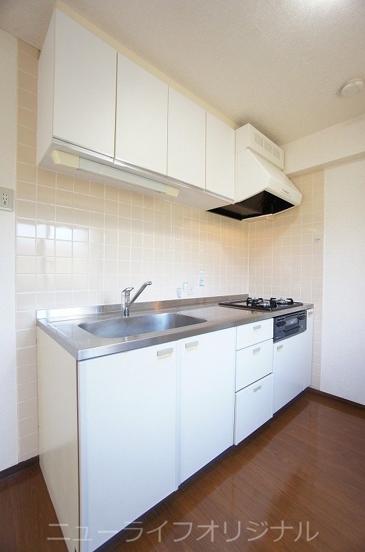 キッチン　ワークトップ広めでお料理を楽しめます