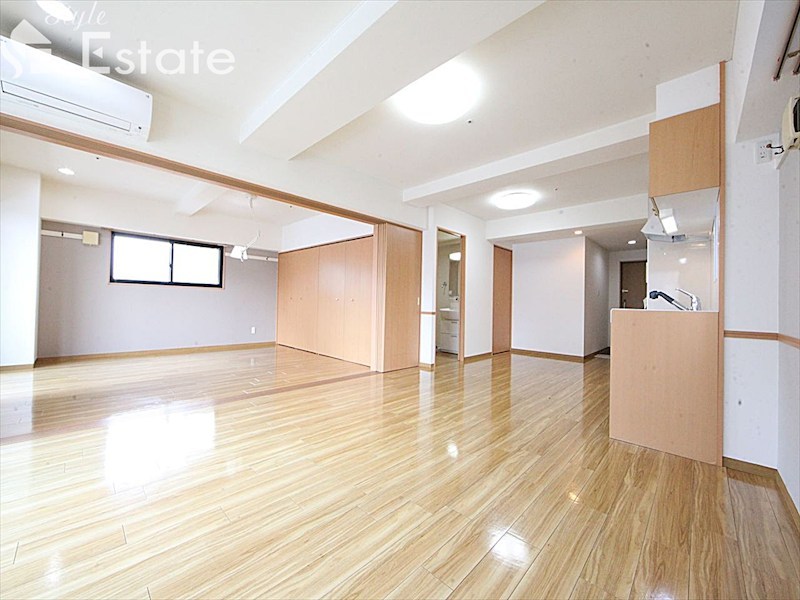 居室・リビング　内装