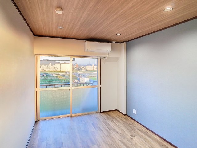 居室・リビング　掲載写真はモデルルームを掲載しております。実際のお部屋と仕様