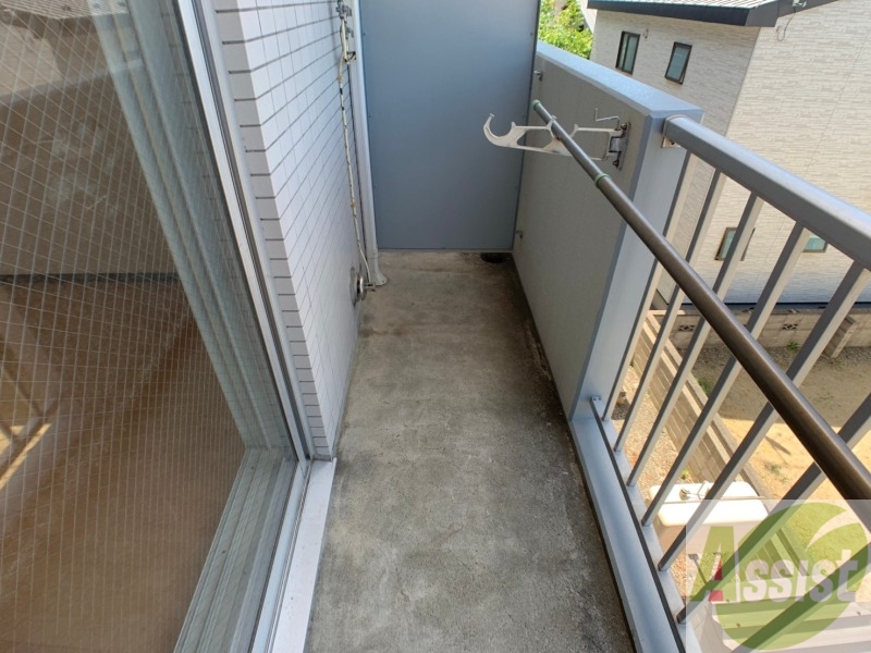 バルコニー　バルコニーです。洗濯物を干したり一息ついたりできますね！