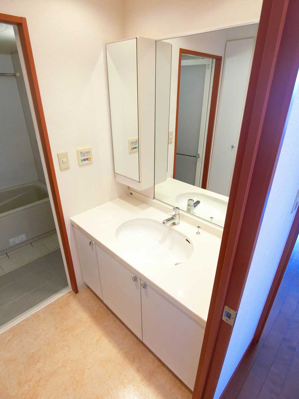 洗面設備　※同物件、別部屋になります。