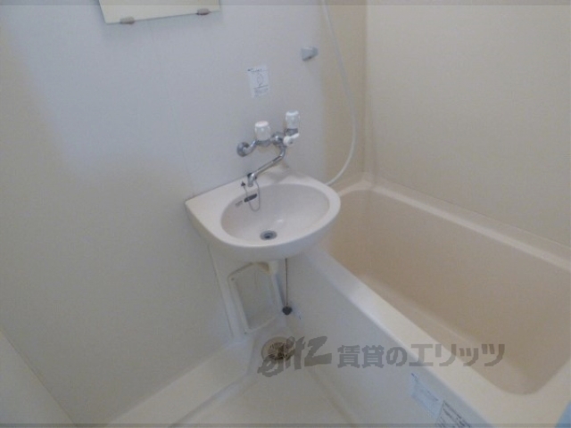 バス・シャワールーム　バス