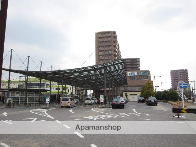 その他　久居総合支所（シヤクショ）（その他）まで1006m