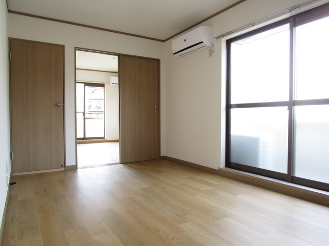 居室・リビング　※別部屋の参考写真となります。
