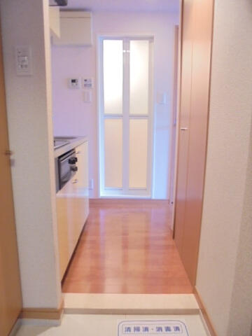 玄関　同タイプ参考写真