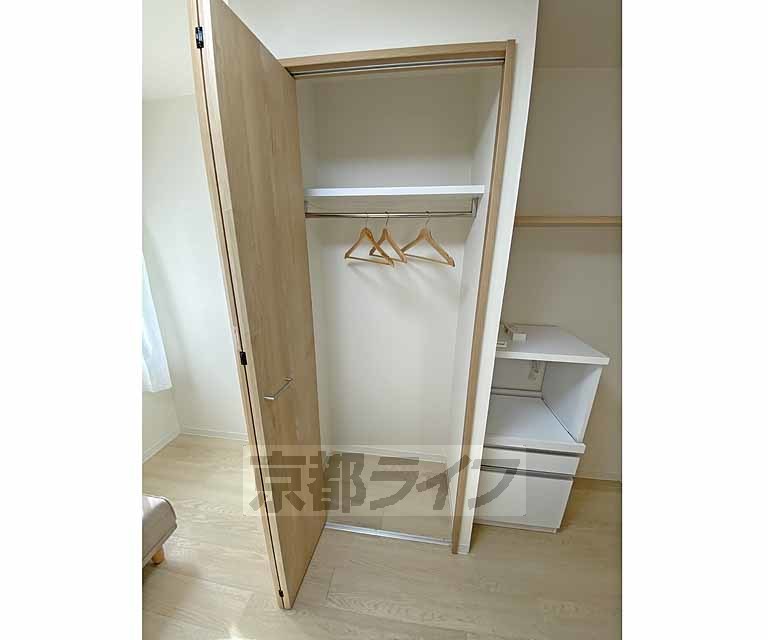 収納　天井高で大容量のクローゼットです。