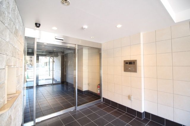 エントランス　本郷エーワン東大前　文京区向丘1