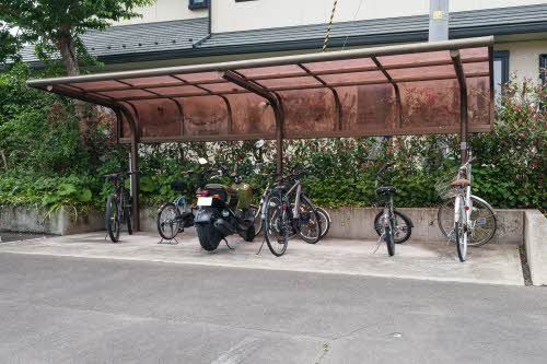 建物外観　駐輪場