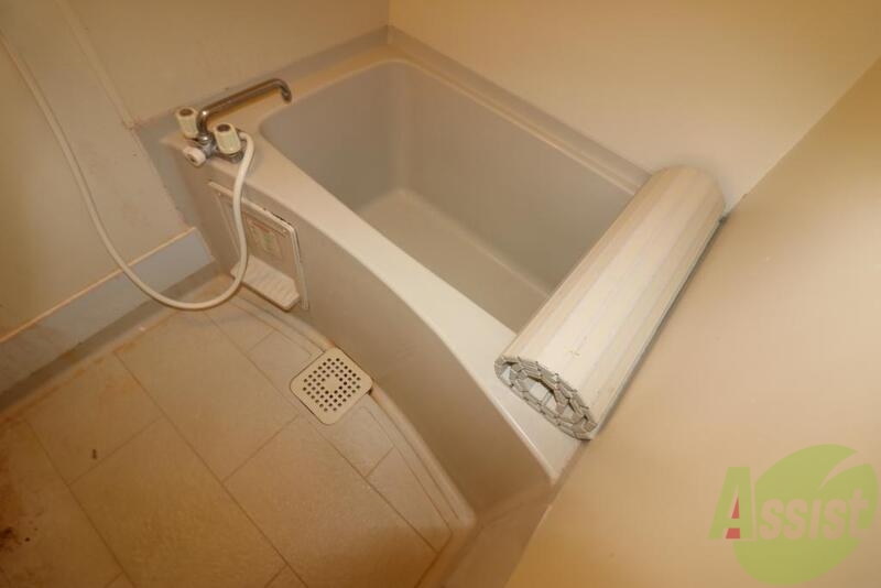 バス・シャワールーム　お湯に浸かって１日の疲れを癒やしてください