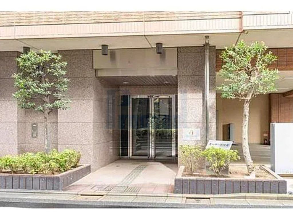 エントランス　☆こちらの物件は仲介手数料無料です☆