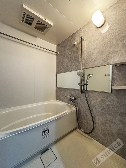 バス・シャワールーム　広いお風呂で疲れた身体を癒しませんか？？