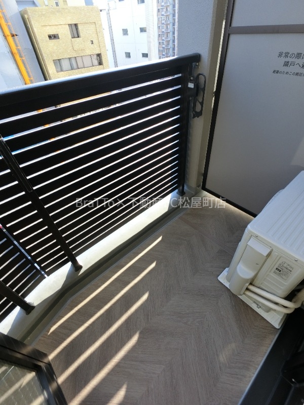 バルコニー　バルコニー