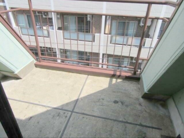 バルコニー　※同仕様写真含む