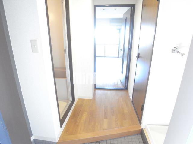 バス・シャワールーム　トイレと別々の浴室、キレイです