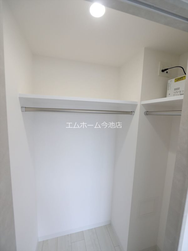 収納　クローゼット（収納スペース充実しています）