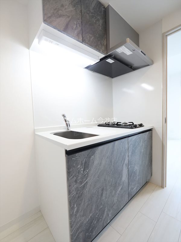 キッチン　システムキッチン（ガス2口コンロ付）