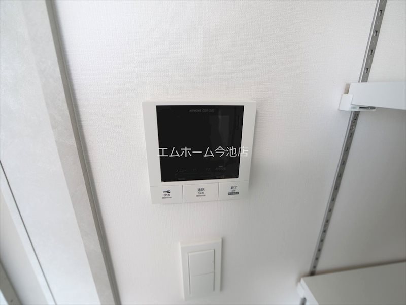 セキュリティ　TVモニター付インターホン