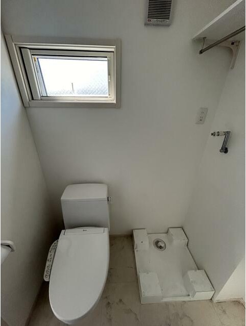 トイレ　嬉しい温水洗浄便座♪