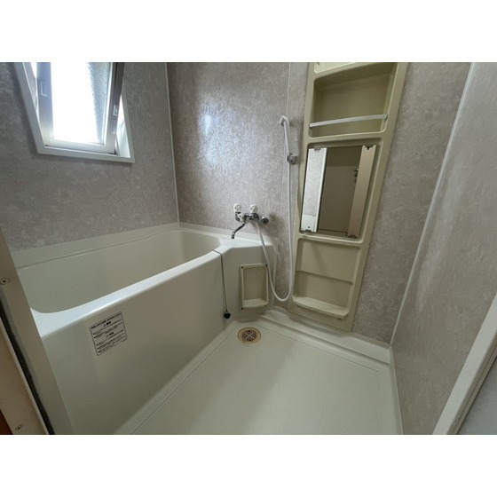 バス・シャワールーム　同じ間取りの別部屋です。