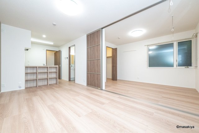 居室・リビング　写真は同じ大和ハウス施工の最近の物です。参考にご覧ください。