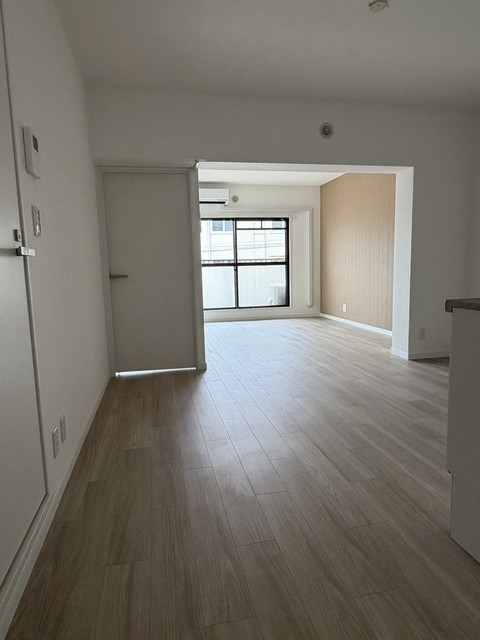 居室・リビング　扉等の建具すべて新調しました