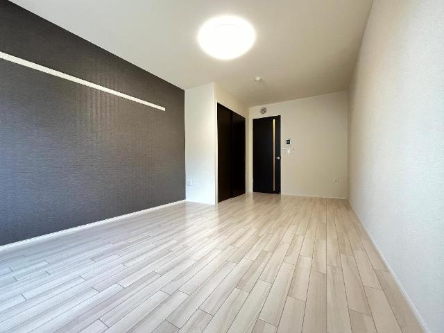 居室・リビング　室内