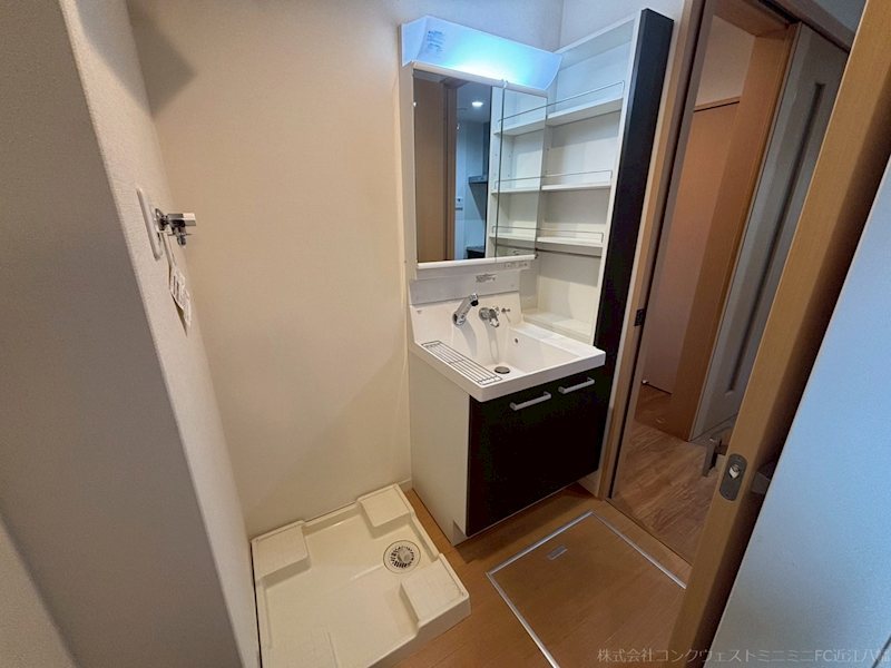 洗面設備　※写真は101号室です。