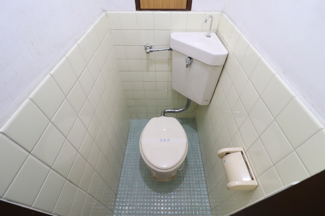 トイレ　トイレ