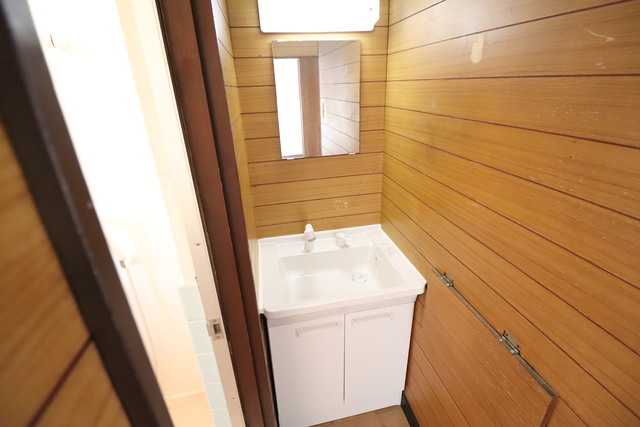 洗面設備　シャンプードレッサー