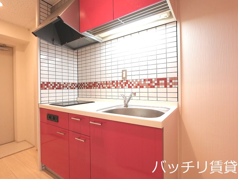 キッチン　※同マンション別部屋写真のため、現状優先。