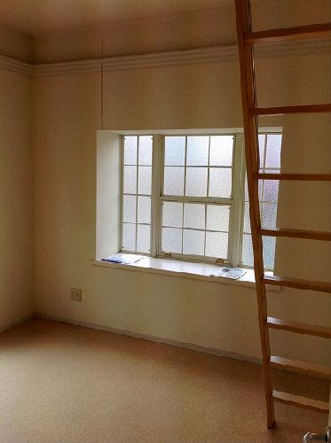 居室・リビング　部屋によって間取り、家具家電の有無が異なります