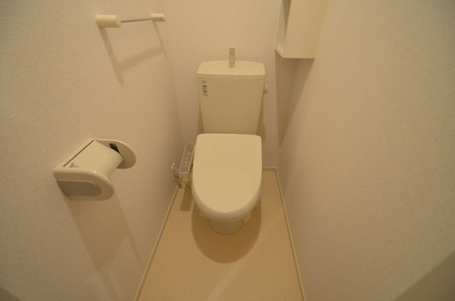 トイレ　気分すっきり温水洗浄便座