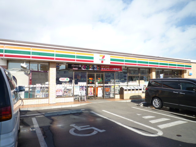 コンビニ　セブンイレブン仙台鉄砲町店（コンビニ）まで73m
