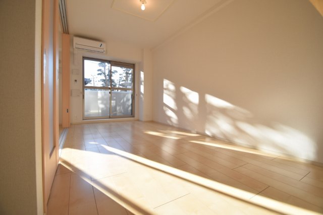 居室・リビング　日当たり良好のリビングです