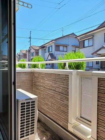 バルコニー　陽当たり良好なバルコニーです