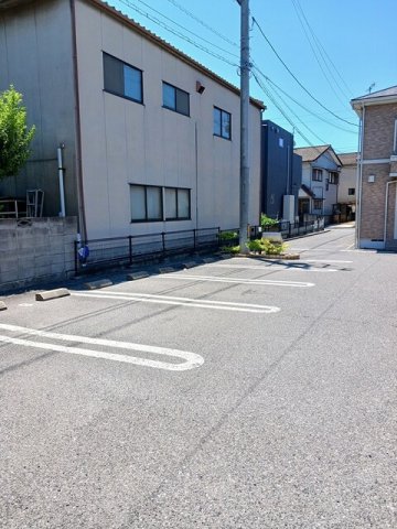 駐車場　車をお持ちの方に嬉しい駐車場付きの物件です