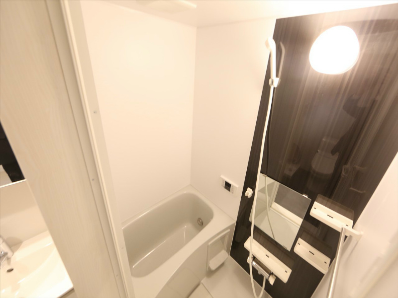 バス・シャワールーム　追い焚き・オートバス機能付お風呂