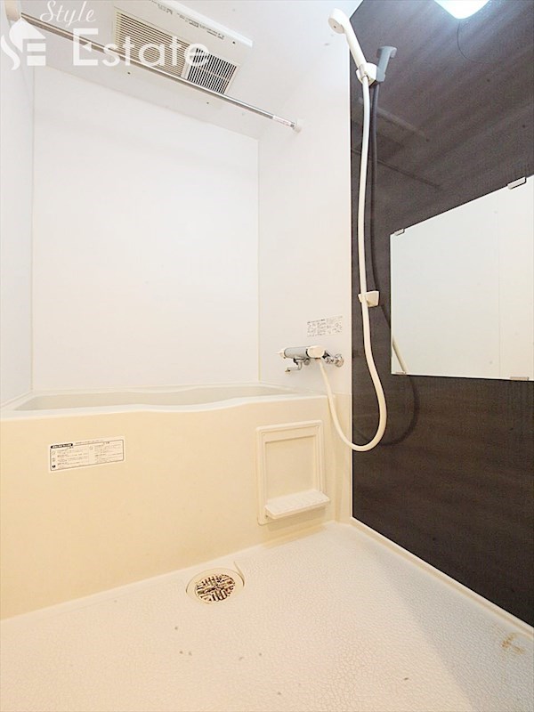 バス・シャワールーム　バスルーム