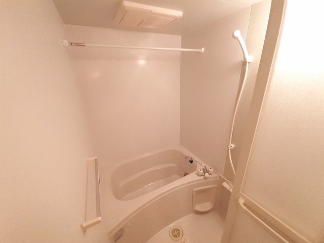 バス・シャワールーム　日々の疲れを癒すお風呂付です