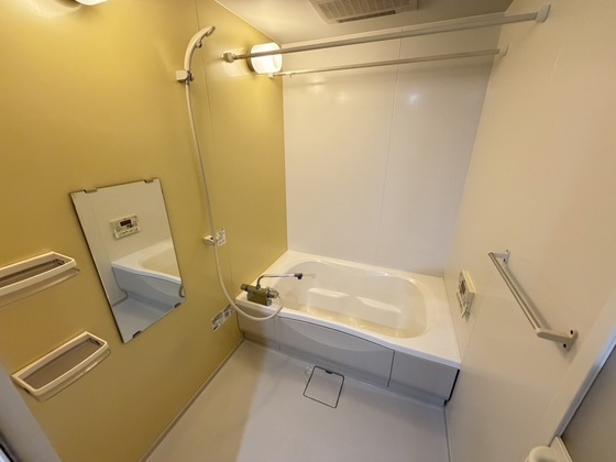 バス・シャワールーム　※別部屋の写真です