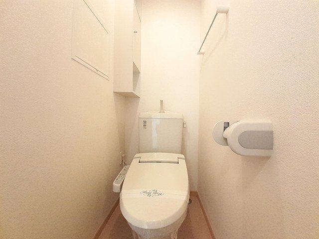 トイレ　コンパクトで使いやすいトイレです